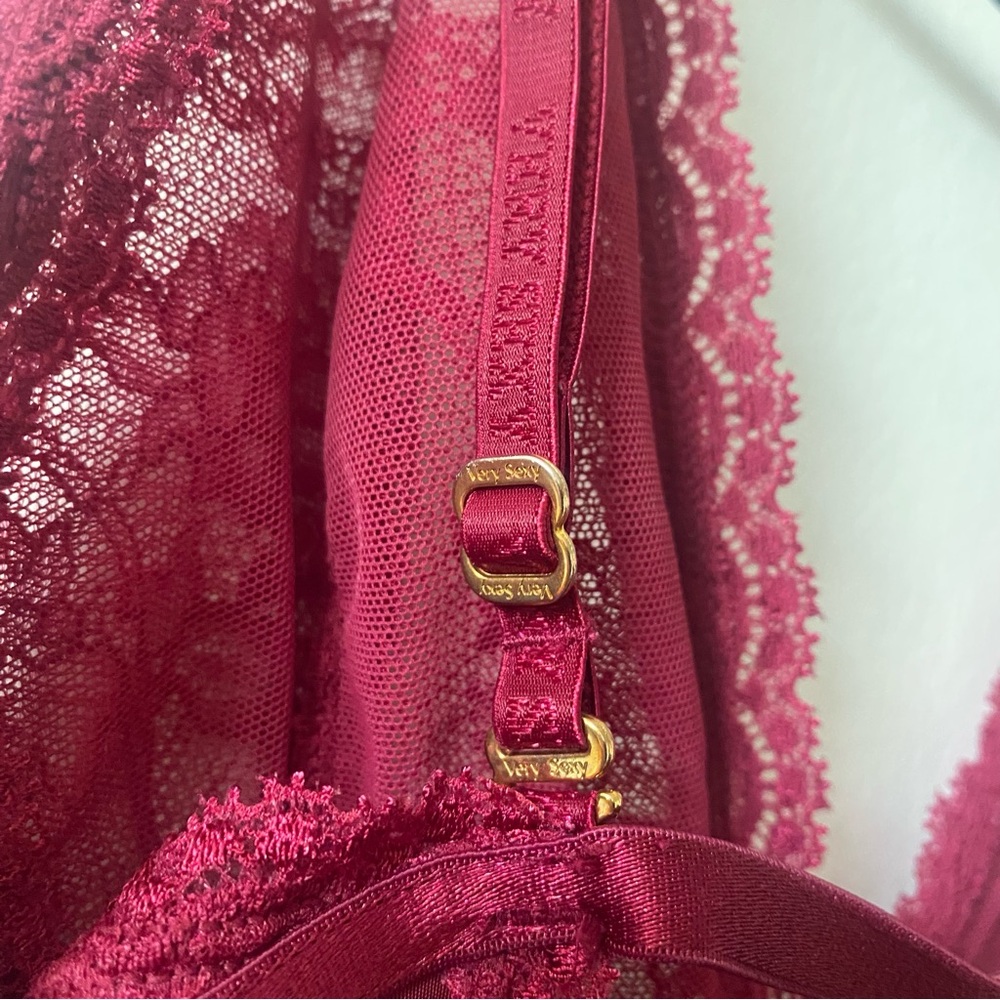 Y2K Victoria’s Secret Very Sexy Collection Satin Lace Trim V Neck Low Back Slip - Picture 11 of 12